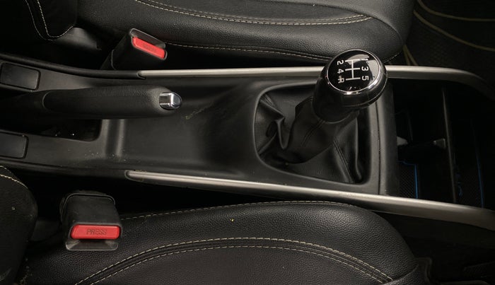 2017 Maruti Baleno DELTA PETROL 1.2, Petrol, Manual, 64,600 km, Gear Lever