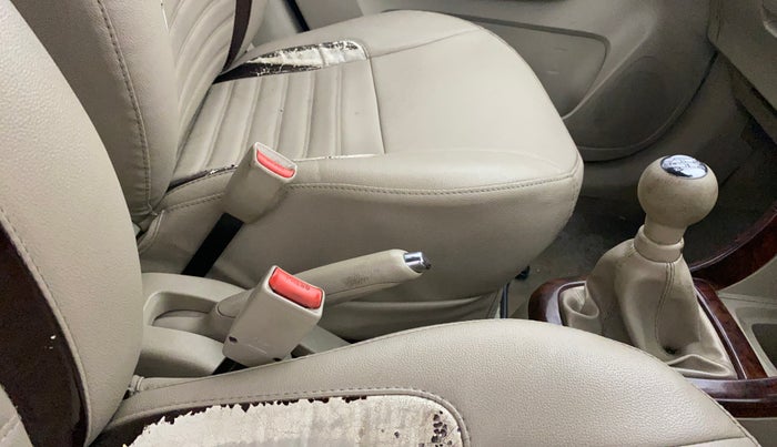 2015 Maruti Ertiga VXI CNG, CNG, Manual, 1,34,238 km, Gear Lever