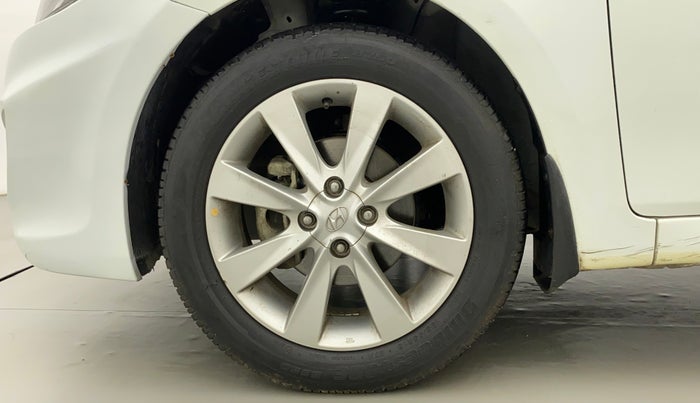 2013 Hyundai Verna FLUIDIC 1.6 VTVT SX OPT, Petrol, Manual, 35,474 km, Left Front Wheel