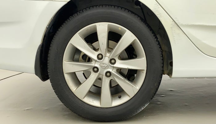 2013 Hyundai Verna FLUIDIC 1.6 VTVT SX OPT, Petrol, Manual, 35,474 km, Right Rear Wheel