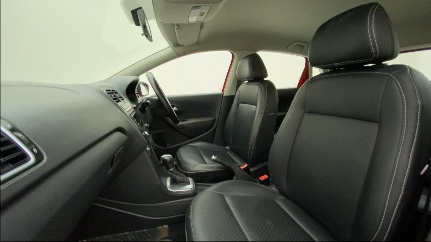 2014 Volkswagen Polo GT TSI AT, Petrol, Automatic, 66,957 km, Right Side Front Door Cabin