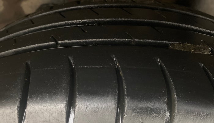 2016 Hyundai Grand i10 ASTA (O) AT 1.2 KAPPA VTVT, Petrol, Automatic, 90,912 km, Left Rear Tyre Tread