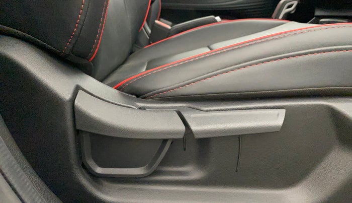 2024 Hyundai NEW I20 N LINE N8 1.0 TURBO DCT, Petrol, Automatic, 11,258 km, Driver Side Adjustment Panel