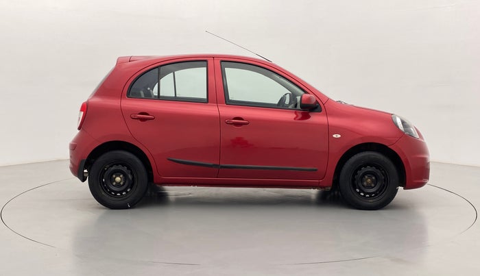 2016 Nissan Micra Active XV, Petrol, Manual, 47,498 km, Right Side View