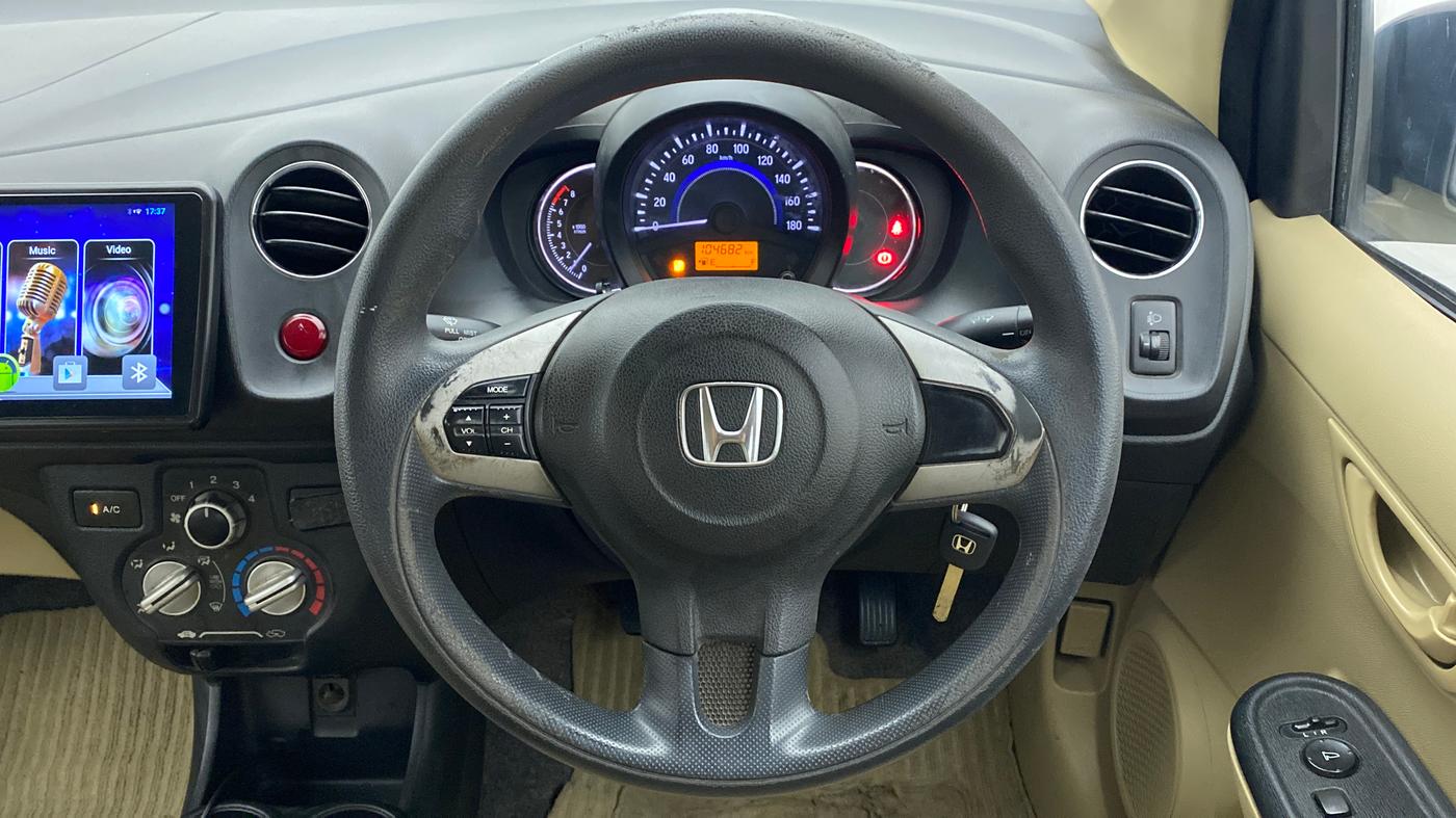 2016 Honda Amaze 1.2L I-VTEC S, Petrol, Manual, 1,04,681 km, Steering Wheel Close Up