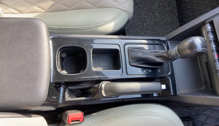 2021 Mahindra XUV700 AX 3 P AT 5 STR, Petrol, Automatic, 50,006 km, Gear Lever