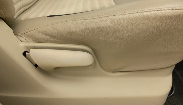 2016 Maruti Ertiga VXI AT, Petrol, Automatic, 65,408 km, Driver Side Adjustment Panel