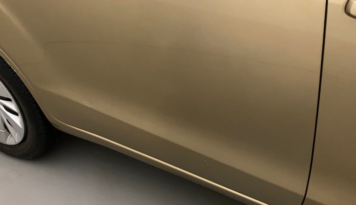 2016 Maruti Ertiga VXI AT, Petrol, Automatic, 65,408 km, Right rear door - Slightly rusted