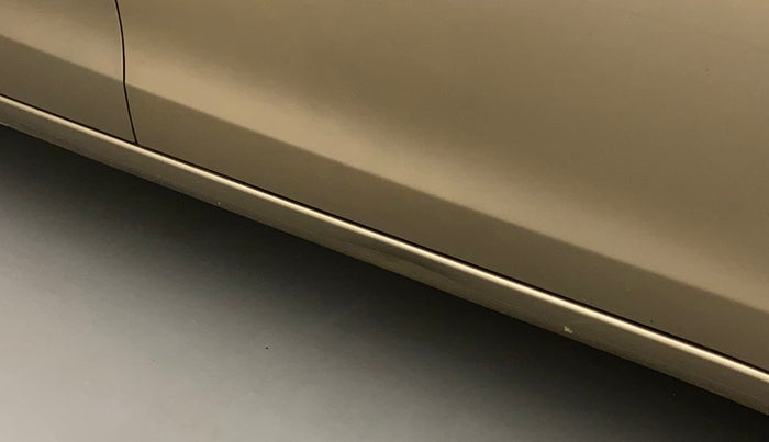 2016 Maruti Ertiga VXI AT, Petrol, Automatic, 65,408 km, Right running board - Slightly dented
