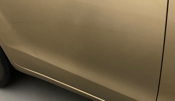 2016 Maruti Ertiga VXI AT, Petrol, Automatic, 65,408 km, Right rear door - Minor scratches