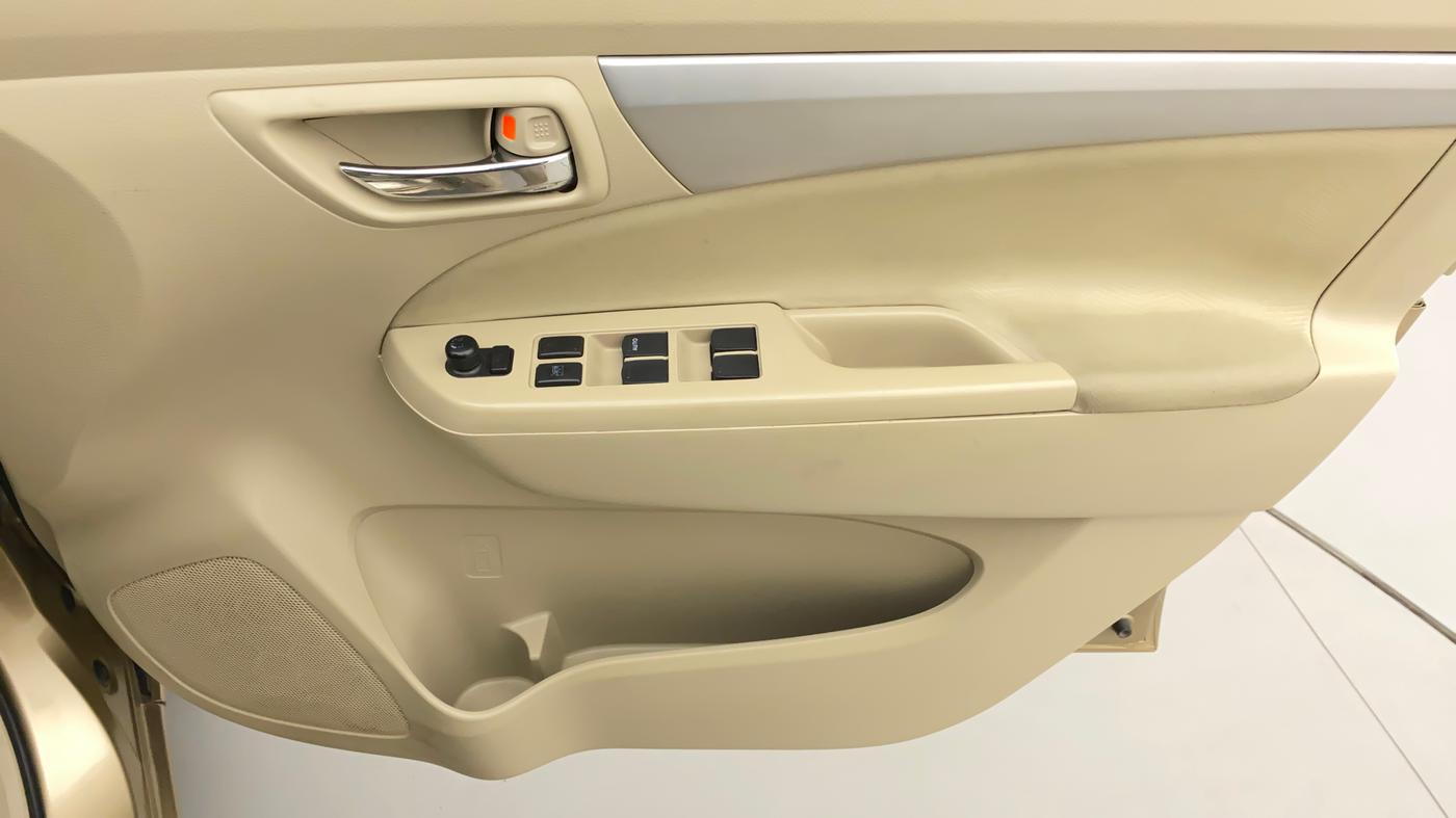 2016 Maruti Ertiga VXI AT, Petrol, Automatic, 65,408 km, Driver Side Door Panels Control