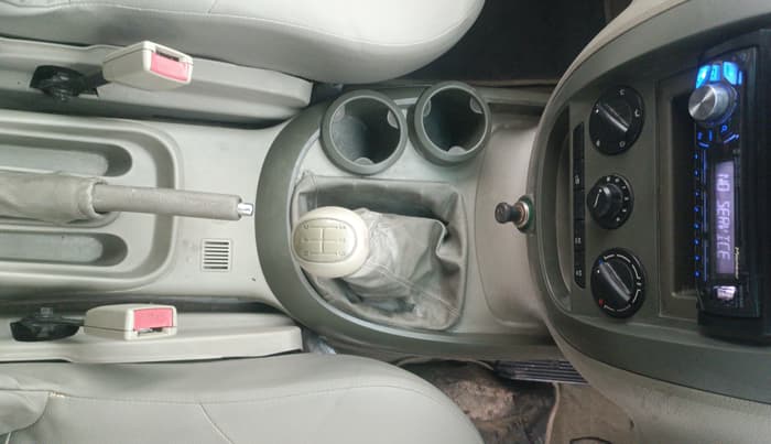 2013 Mahindra Quanto C4, Diesel, Manual, 73,926 km, Gear Lever
