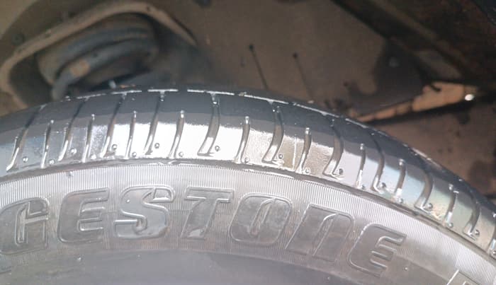 2013 Mahindra Quanto C4, Diesel, Manual, 73,926 km, Left Front Tyre Tread