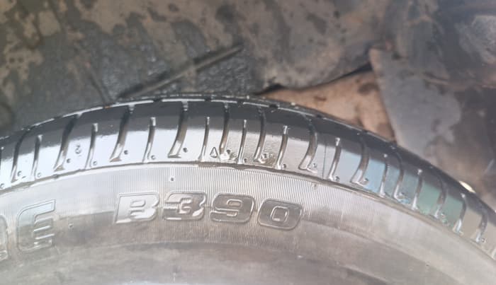 2013 Mahindra Quanto C4, Diesel, Manual, 73,926 km, Left Rear Tyre Tread
