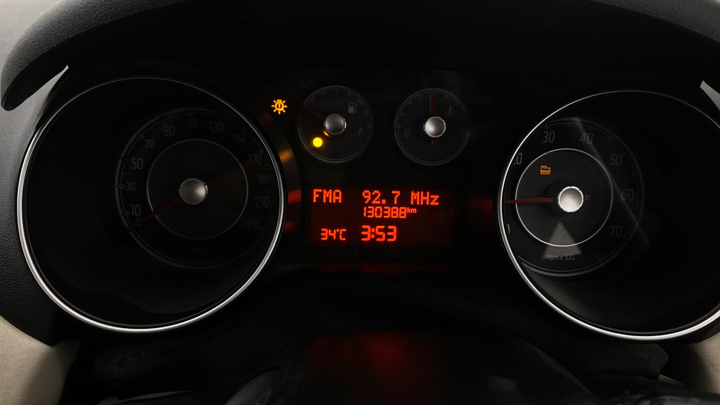 2015 Fiat Punto EVO EMOTION 1.3 MULTIJET, Diesel, Manual, 1,30,380 km, Odometer Image