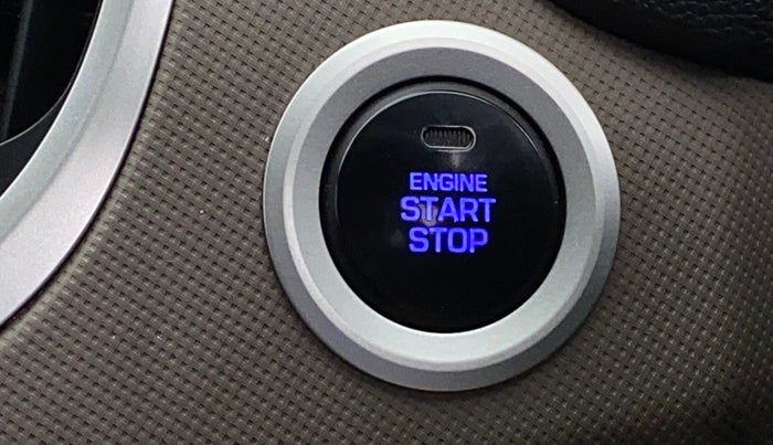 2017 Hyundai Creta SX PLUS 1.6 PETROL, Petrol, Manual, 1,17,889 km, Keyless Start/ Stop Button