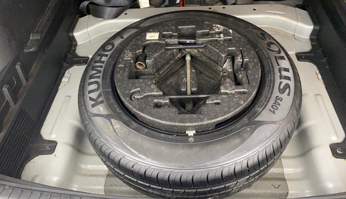 2017 Hyundai Creta SX PLUS 1.6 PETROL, Petrol, Manual, 1,17,889 km, Spare Tyre