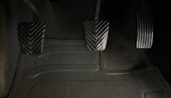 2017 Hyundai Creta SX PLUS 1.6 PETROL, Petrol, Manual, 1,17,889 km, Pedals