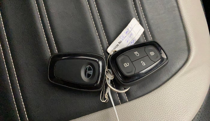 2019 Tata NEXON XZ PLUS PETROL, Petrol, Manual, 64,049 km, Key Close Up