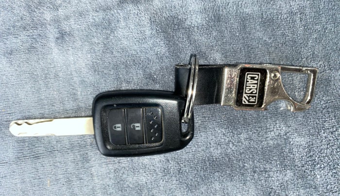 2017 Honda City V MT PETROL, Petrol, Manual, 26,466 km, Key Close Up