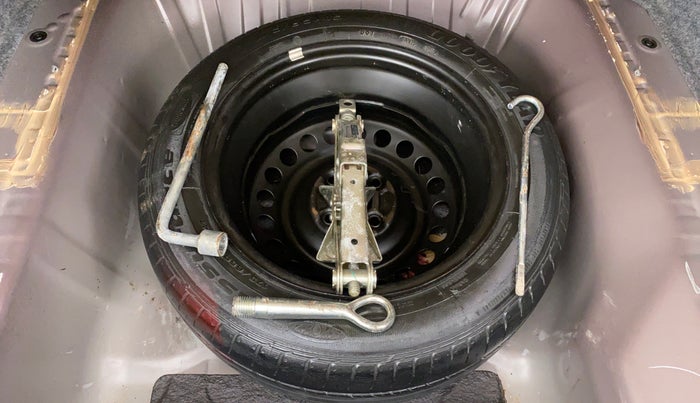 2017 Honda City V MT PETROL, Petrol, Manual, 26,466 km, Spare Tyre