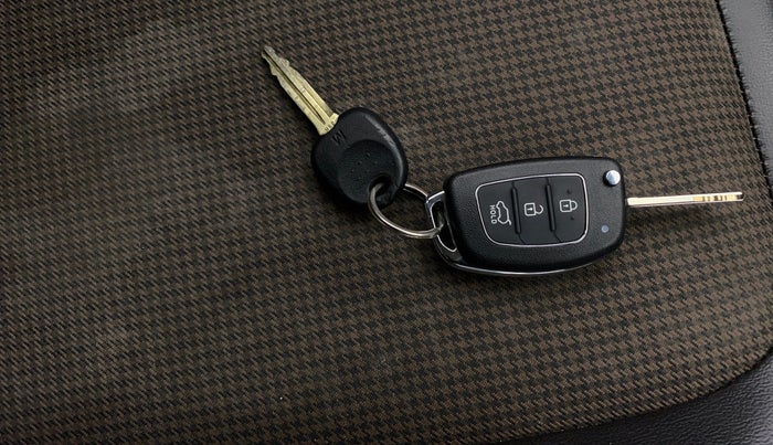 2013 Hyundai i20 MAGNA 1.2, Petrol, Manual, 90,911 km, Key Close Up