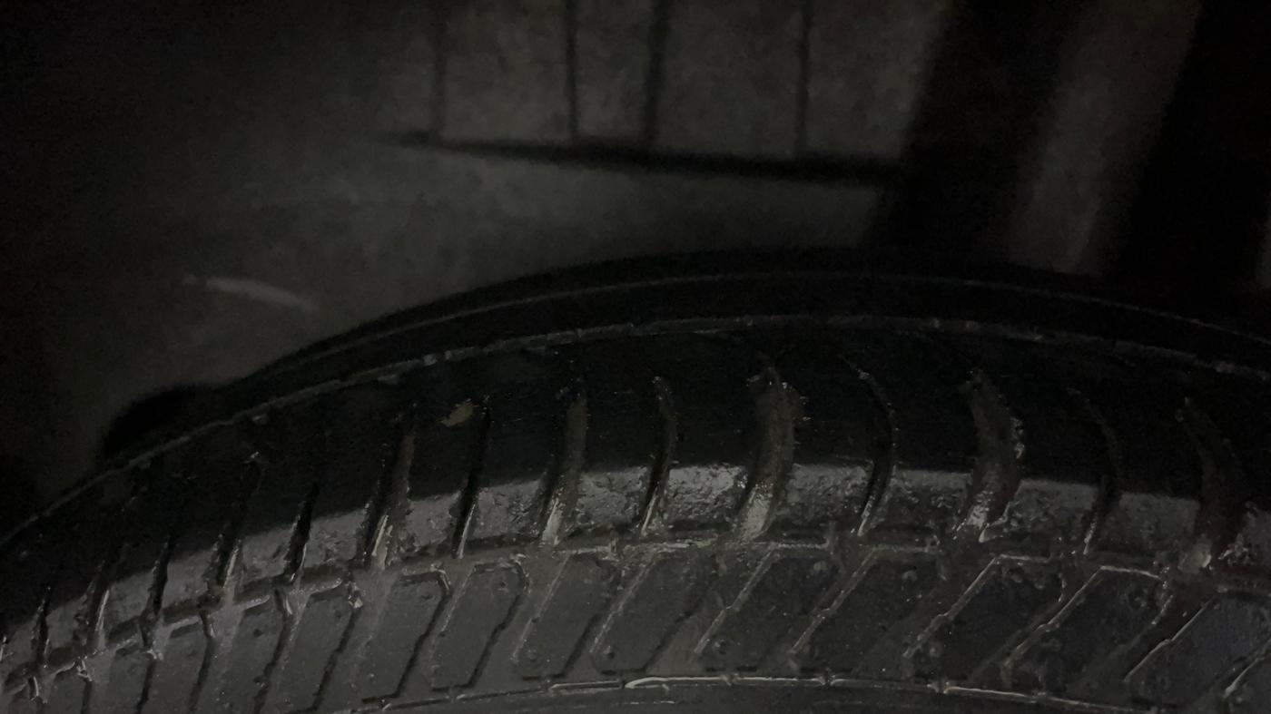 2018 Maruti Dzire LXI, Petrol, Manual, 86,697 km, Left Rear Tyre Tread