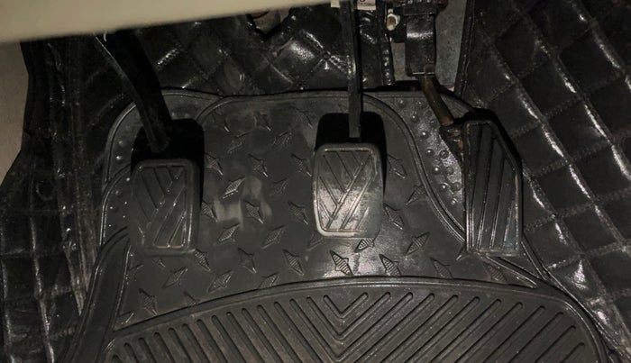 2018 Maruti Dzire LXI, Petrol, Manual, 87,050 km, Pedals