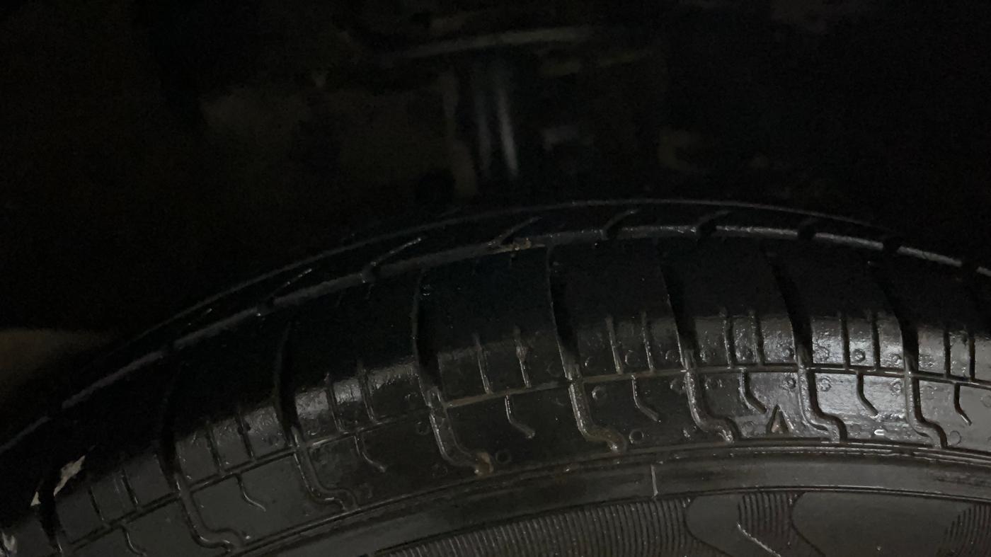 2018 Maruti Dzire LXI, Petrol, Manual, 86,697 km, Right Front Tyre Tread