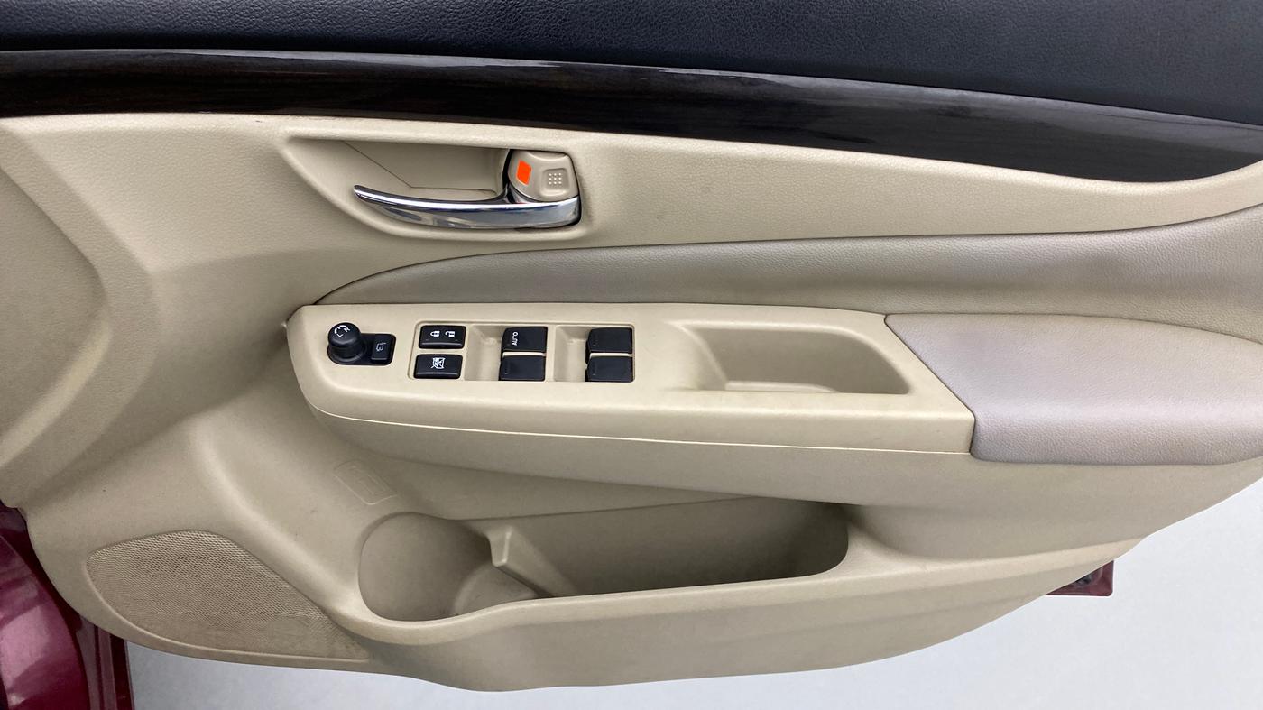 2015 Maruti Ciaz ZXI AT, Petrol, Automatic, 75,642 km, Driver Side Door Panels Control