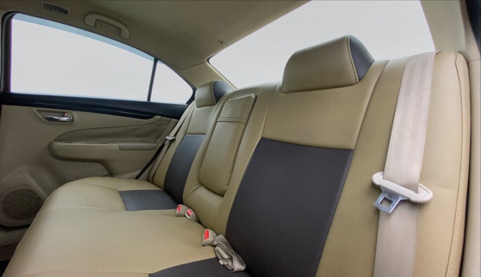 2015 Maruti Ciaz ZXI AT, Petrol, Automatic, 75,642 km, Right Side Rear Door Cabin