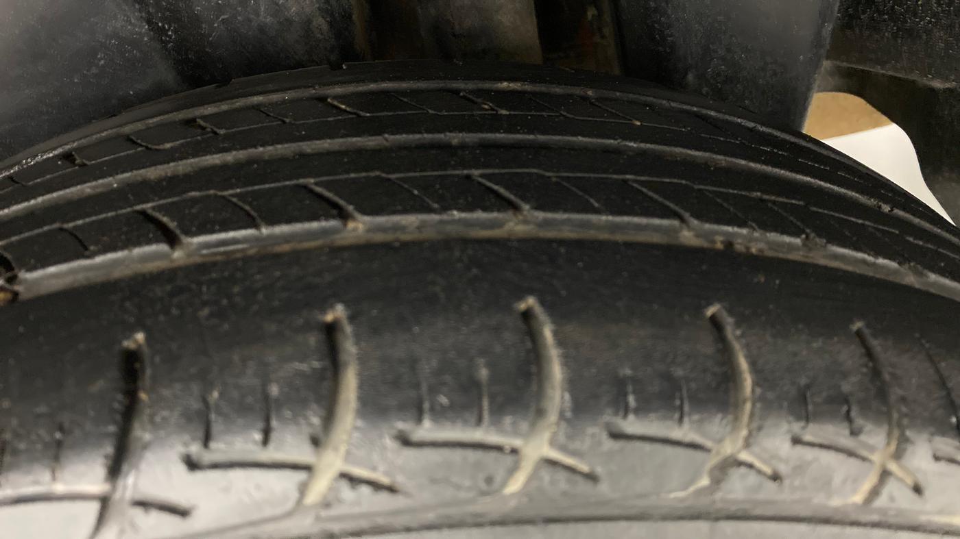 2015 Maruti Ciaz ZXI AT, Petrol, Automatic, 75,642 km, Left Rear Tyre Tread