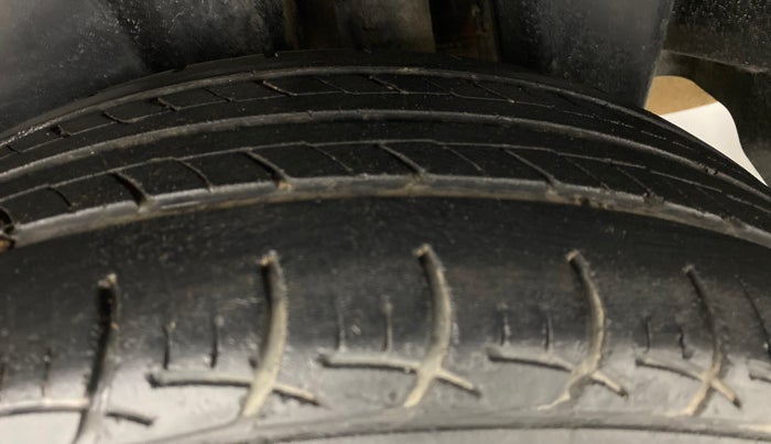 2015 Maruti Ciaz ZXI AT, Petrol, Automatic, 75,642 km, Left Rear Tyre Tread