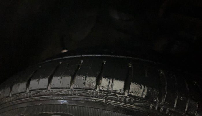 2015 Hyundai Grand i10 SPORTZ 1.2 KAPPA VTVT, Petrol, Manual, 55,078 km, Left Front Tyre Tread