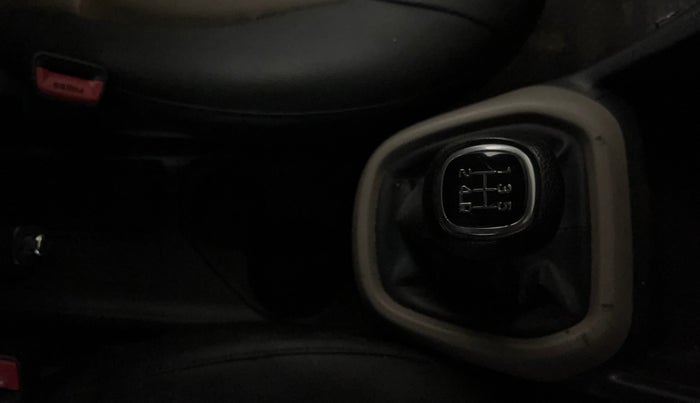 2015 Hyundai Grand i10 SPORTZ 1.2 KAPPA VTVT, Petrol, Manual, 55,078 km, Gear Lever