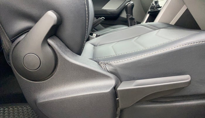 2021 Skoda KUSHAQ AMBITION 1.0L TSI MT, Petrol, Manual, 31,637 km, Driver Side Adjustment Panel