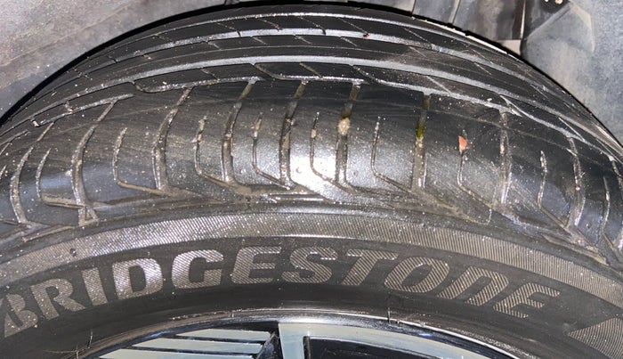 2024 Tata NEXON CREATIVE PLUS 1.5 REVOTORQ 6 AMT, Diesel, Automatic, 26,568 km, Left Rear Tyre Tread