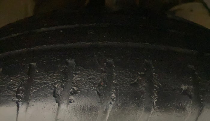 2021 Maruti Swift VXI, Petrol, Manual, 53,471 km, Right Front Tyre Tread