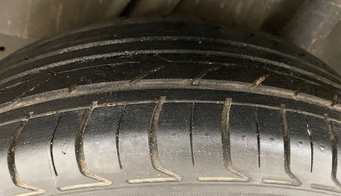 2012 Honda Jazz 1.2 SELECT I VTEC, Petrol, Manual, 69,125 km, Left Rear Tyre Tread