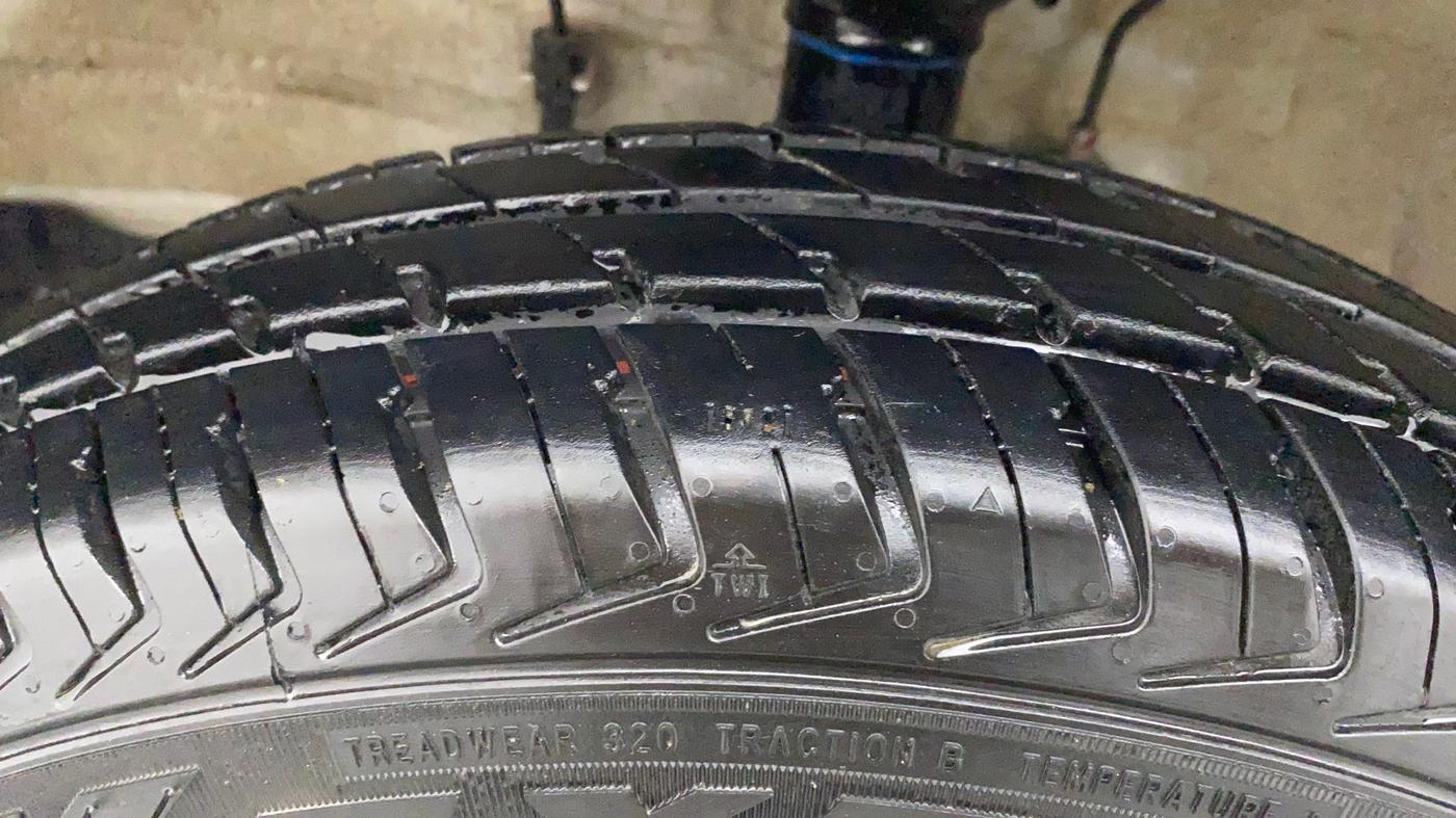 2022 Maruti Alto K10 VXI PLUS, Petrol, Manual, 2,554 km, Left Front Tyre Tread