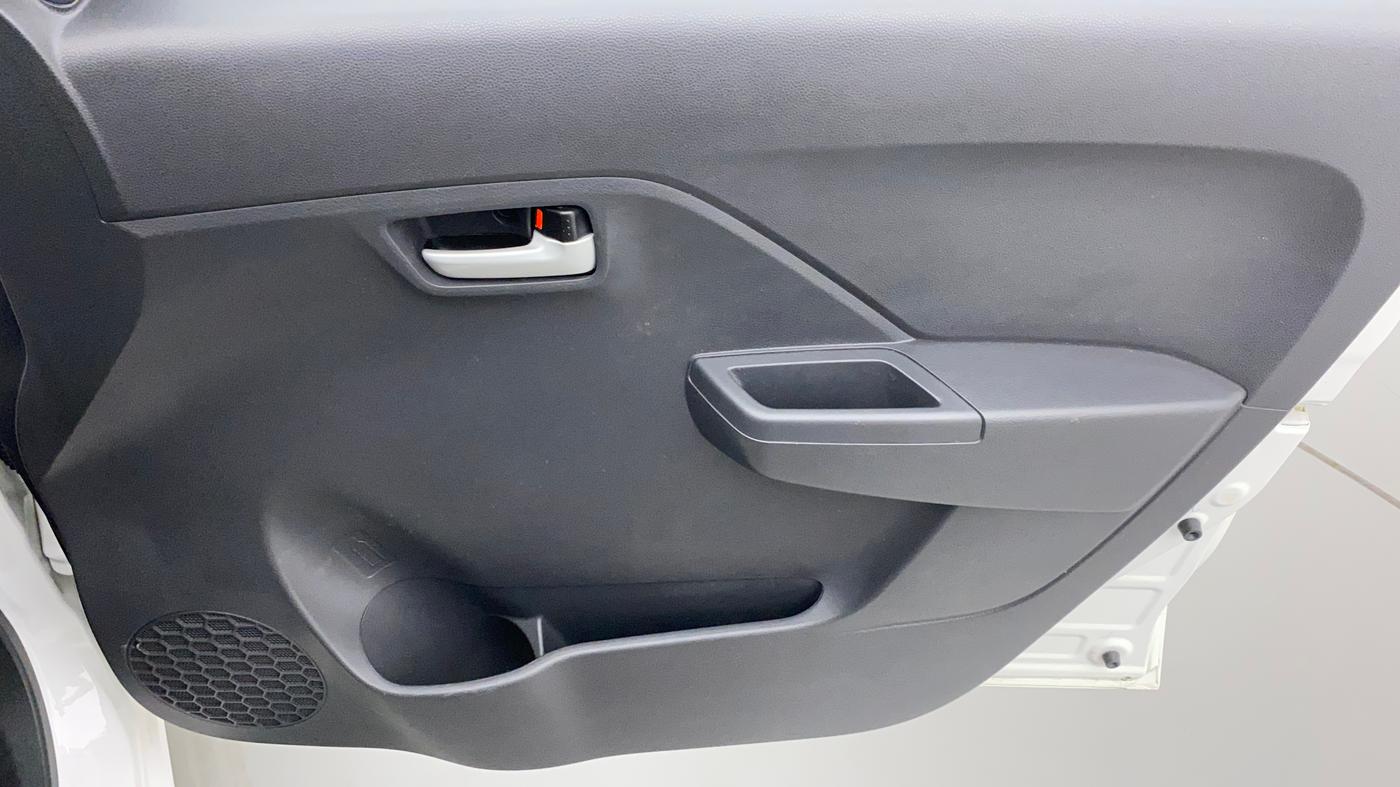 2022 Maruti Alto K10 VXI PLUS, Petrol, Manual, 2,554 km, Driver Side Door Panels Control