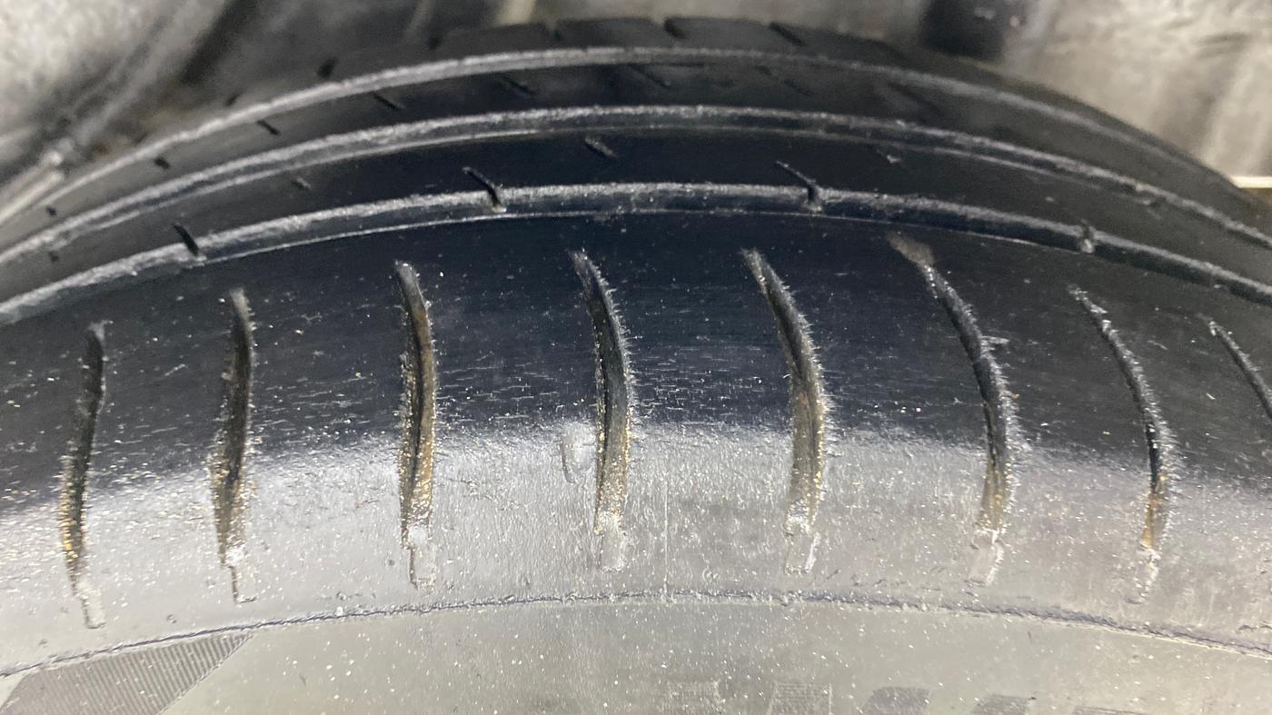 2015 Honda Brio VX AT, Petrol, Automatic, 83,307 km, Left Rear Tyre Tread
