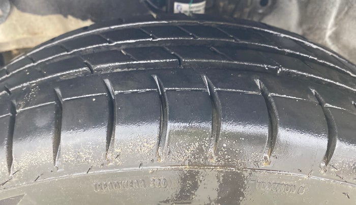 2015 Honda Brio VX AT, Petrol, Automatic, 82,622 km, Left Front Tyre Tread