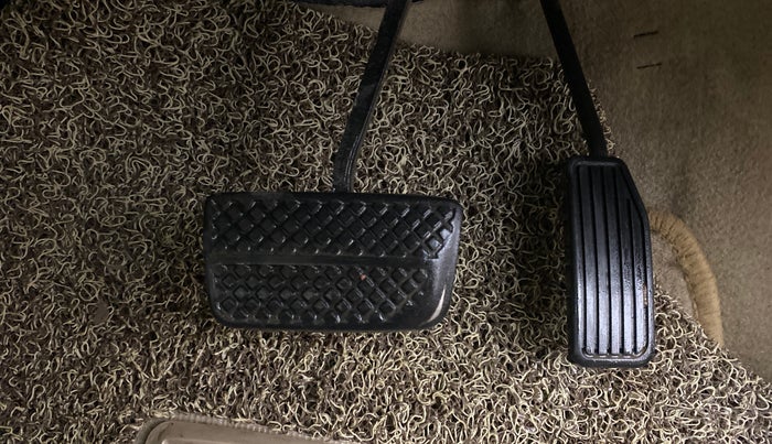 2015 Honda Brio VX AT, Petrol, Automatic, 82,622 km, Pedals