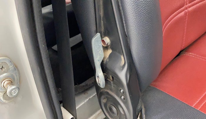 2017 Maruti OMNI E 8 STR, Petrol, Manual, 47,555 km, Driver Side Adjustment Panel