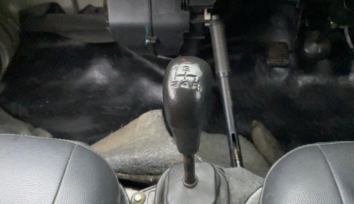 2017 Maruti OMNI E 8 STR, Petrol, Manual, 47,555 km, Gear Lever