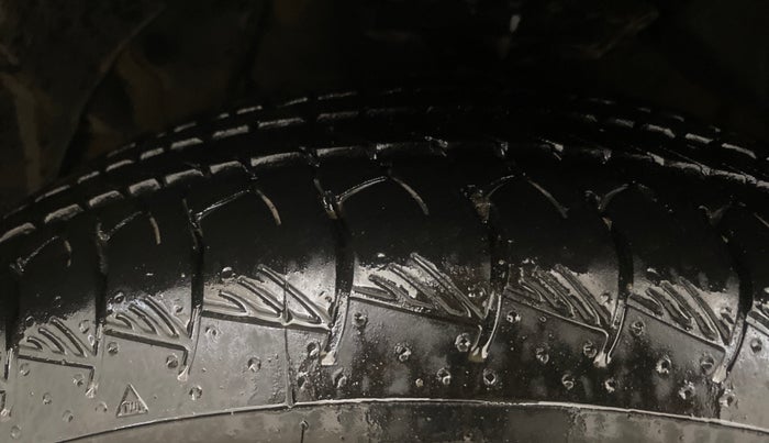2021 Mahindra XUV300 W8 (O) 1.5 DIESEL, Diesel, Manual, 46,056 km, Left Front Tyre Tread