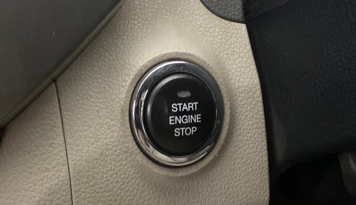 2021 Mahindra XUV300 W8 (O) 1.5 DIESEL, Diesel, Manual, 46,056 km, Keyless Start/ Stop Button