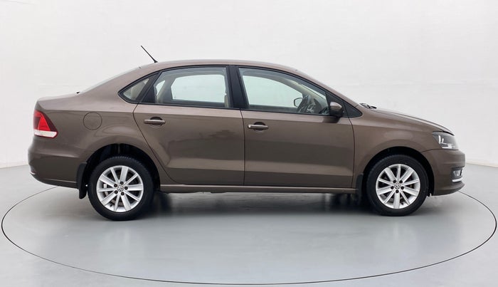 2016 Volkswagen Vento HIGHLINE TDI AT, Diesel, Automatic, 69,171 km, Right Side View