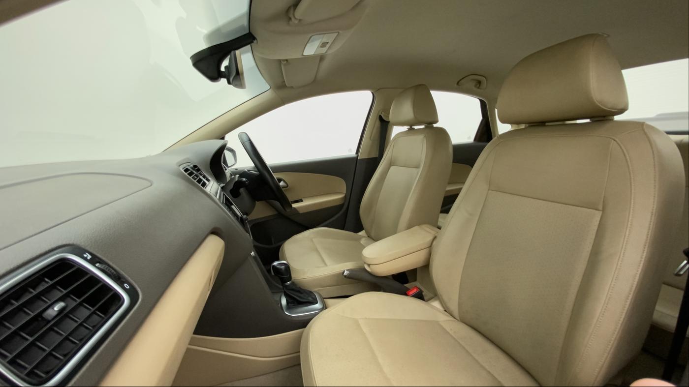 2016 Volkswagen Vento HIGHLINE TDI AT, Diesel, Automatic, 69,171 km, Right Side Front Door Cabin
